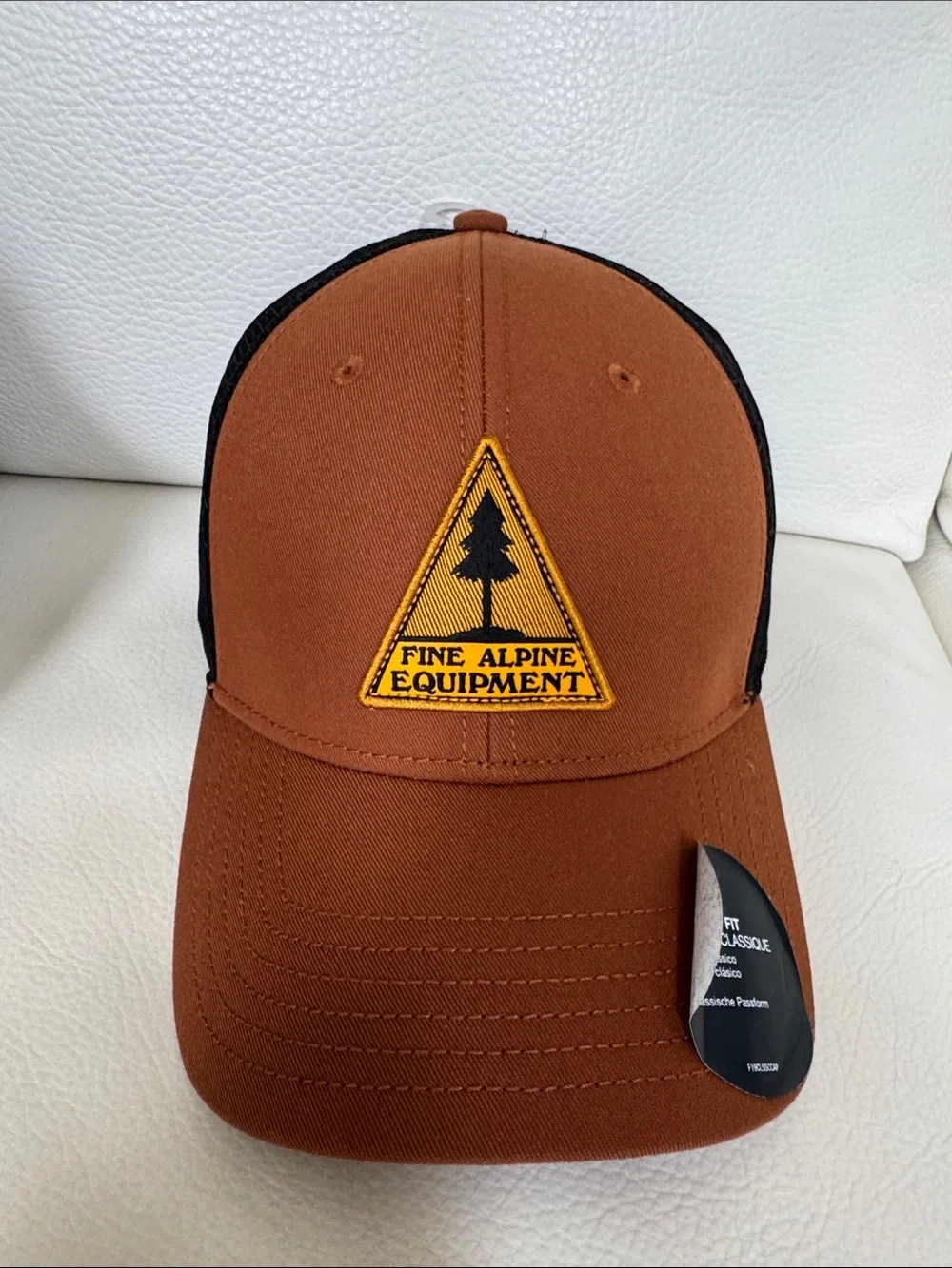 The North Face GRAPHIC MUDDER TRUCKER (BNWT)
